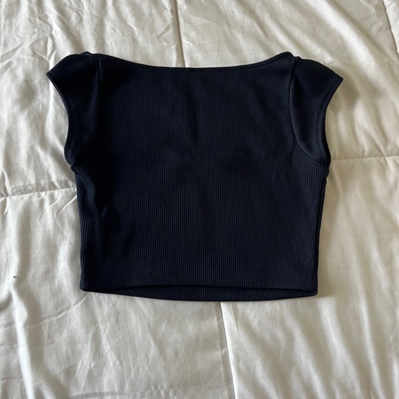 Top - Picture 2 of 2